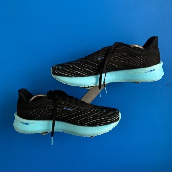 Brooks Womens Hyperion Tempo 1203281B082 Black Running Shoes Lace Up Size 11 - Picture 2 of 7